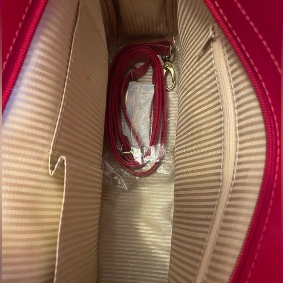 Hand Painted Leather Handbag, India - Picture 2 of 7